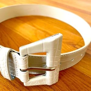 MANGO white belt in Small Size